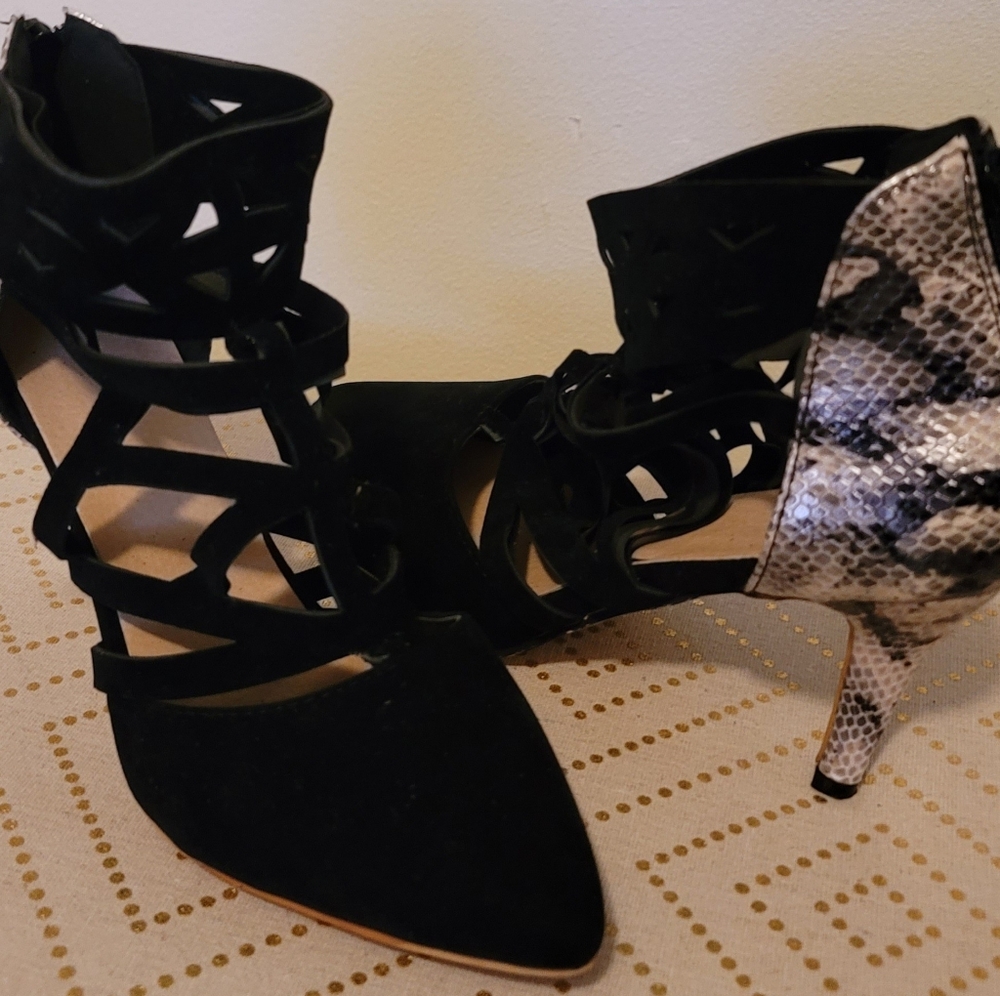 Shoes - Picture 2 of 3